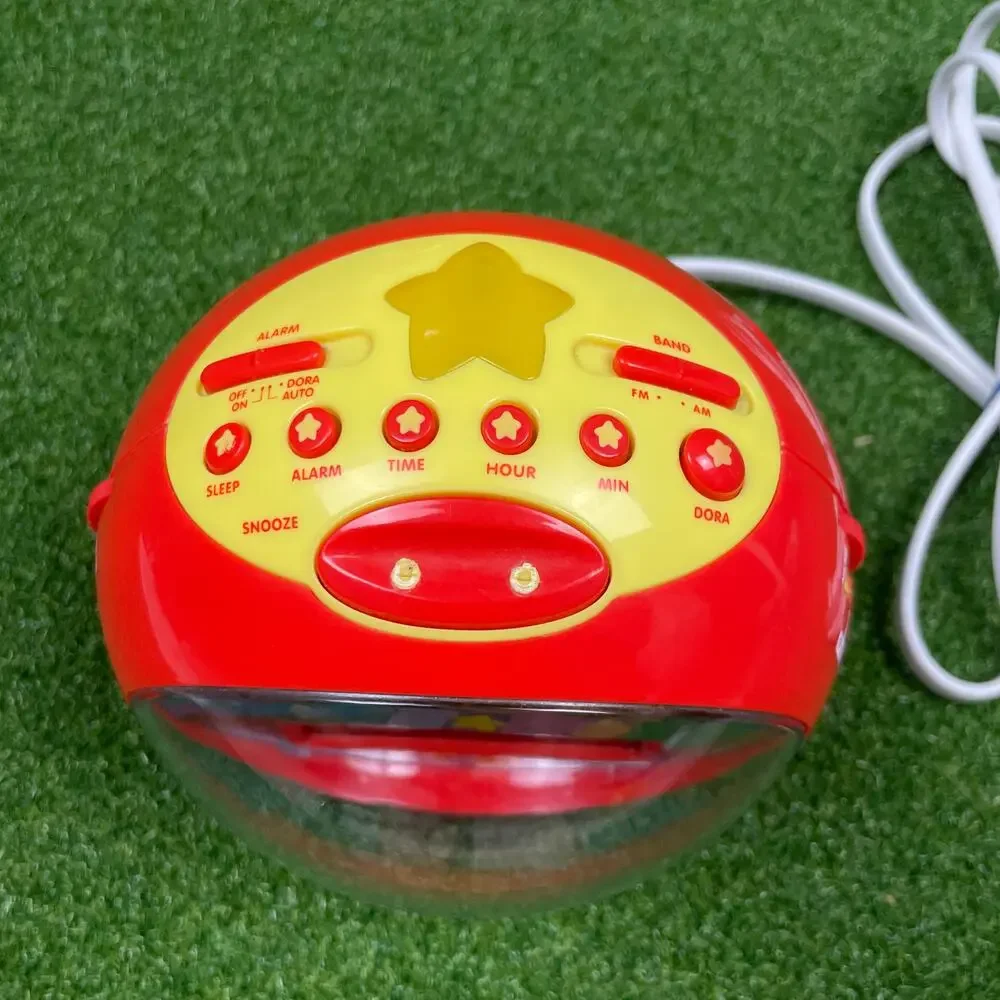 Y2K 2004 Emerson Dora the Explorer Talking Clock Radio